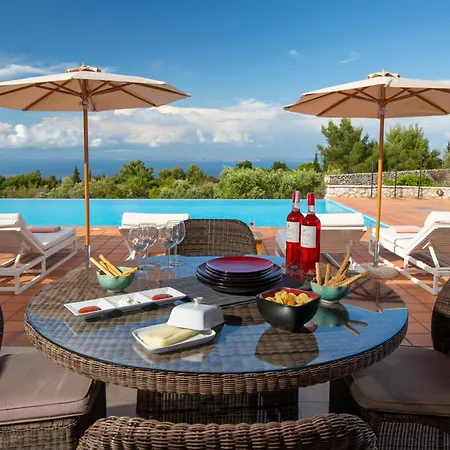 Villa Avra *